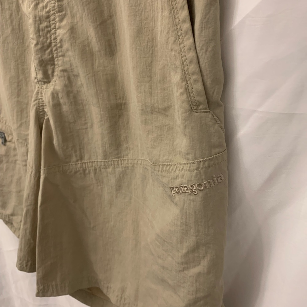 Patagonia lightweight quick-dry hybrid shorts. Flex waist. Size L. 8” inseam. - Picture 5 of 6